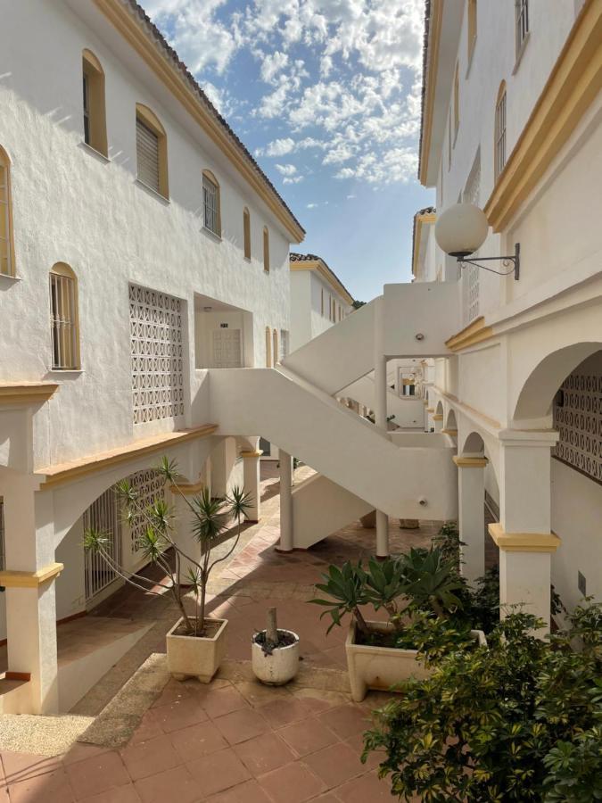 Buena Vista Apartment, 3 Bedrooms Sitio de Calahonda Bagian luar foto